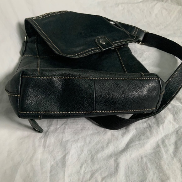 Black Leather Crossbody or Shoulder Bag by Fossil - Picture 13 of 13